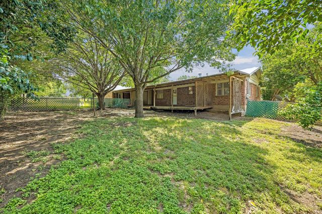 500 S 2nd ST B, Pflugerville, TX 78660