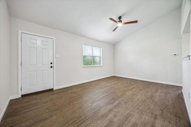 500 S 2nd ST B, Pflugerville, TX 78660