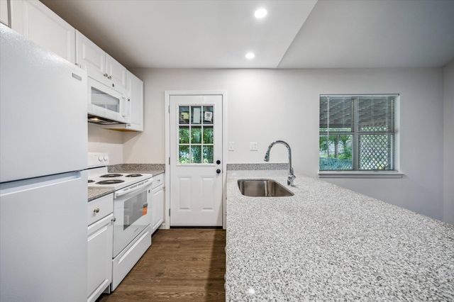 500 S 2nd ST B, Pflugerville, TX 78660