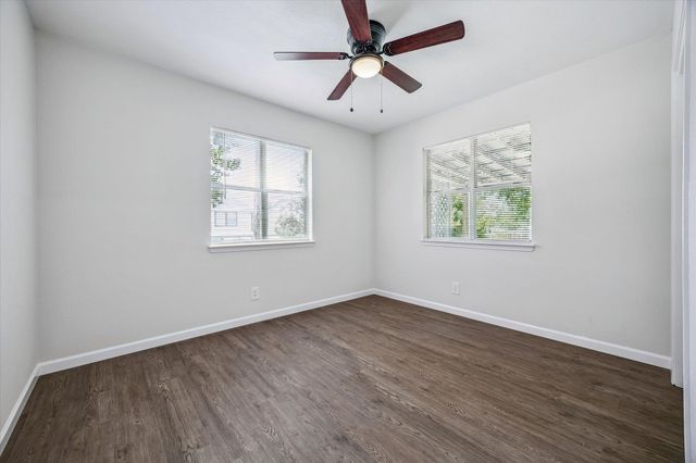 500 S 2nd ST B, Pflugerville, TX 78660