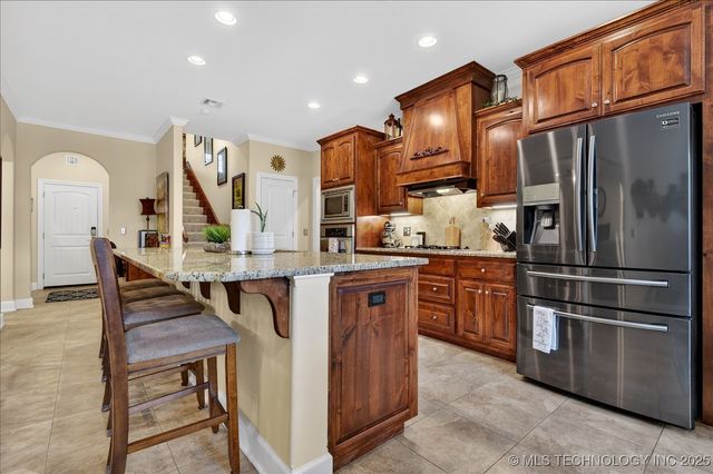 5711 Woodland Road, Bartlesville, OK 74006