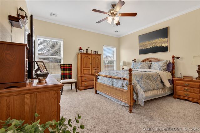 5711 Woodland Road, Bartlesville, OK 74006