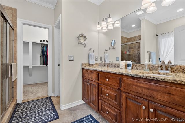 5711 Woodland Road, Bartlesville, OK 74006