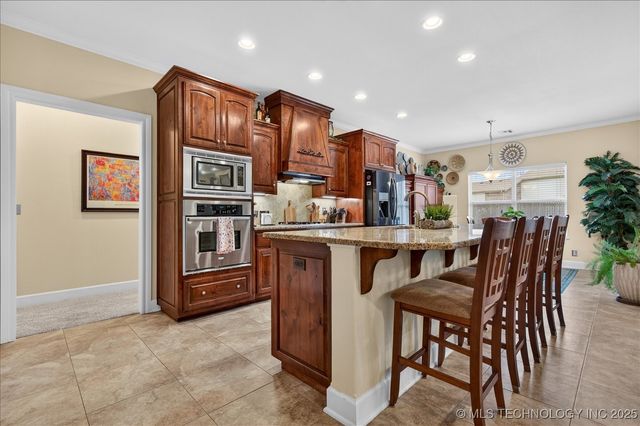 5711 Woodland Road, Bartlesville, OK 74006