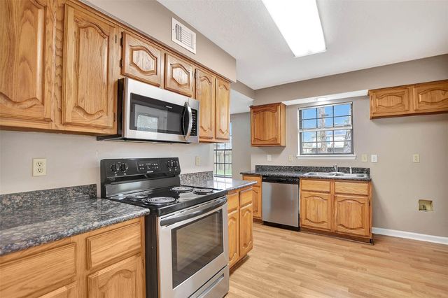 14018 Broken Arrow Drive, Willis, TX 77378