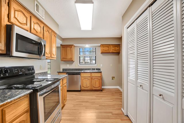 14018 Broken Arrow Drive, Willis, TX 77378