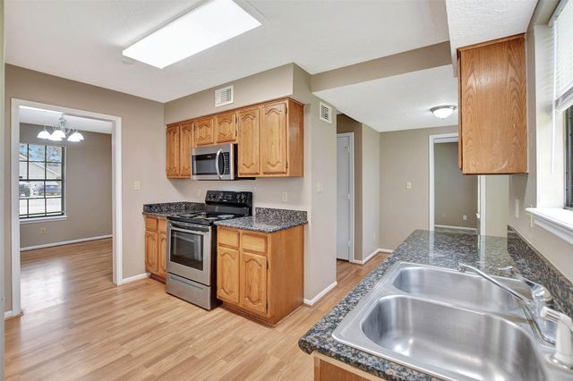 14018 Broken Arrow Drive, Willis, TX 77378