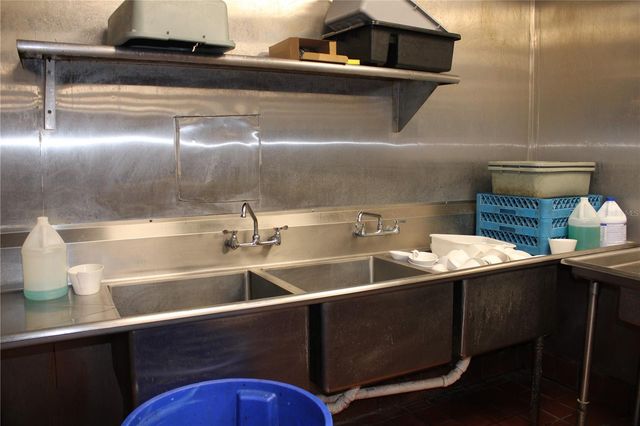 5399 COMMERCIAL WAY, Spring Hill, FL 34606