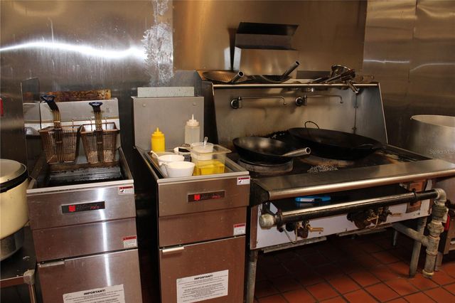 5399 COMMERCIAL WAY, Spring Hill, FL 34606