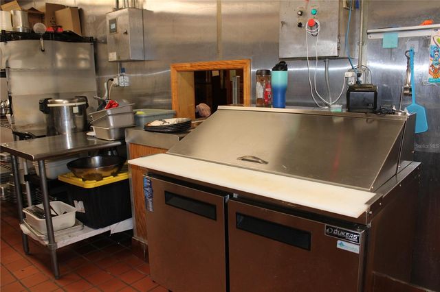 5399 COMMERCIAL WAY, Spring Hill, FL 34606