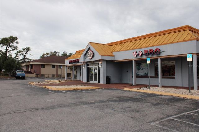 5399 COMMERCIAL WAY, Spring Hill, FL 34606