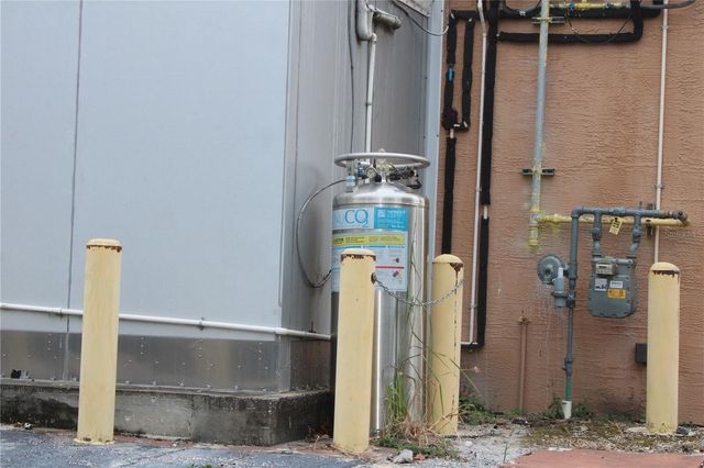 5399 COMMERCIAL WAY, Spring Hill, FL 34606