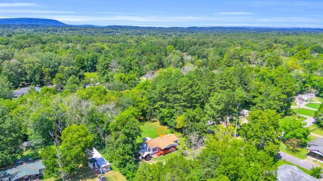 183 Mcdonald Drive, Rossville, GA 30741