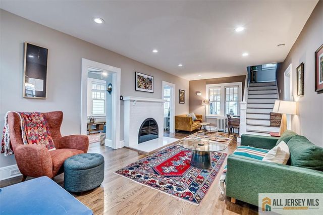 607 S 1st Avenue, Highland Park, NJ 08904