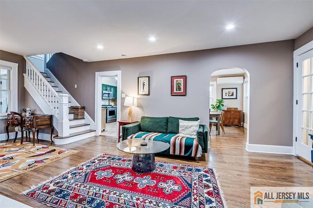 607 S 1st Avenue, Highland Park, NJ 08904