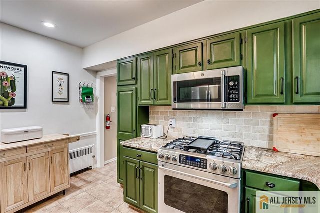 607 S 1st Avenue, Highland Park, NJ 08904