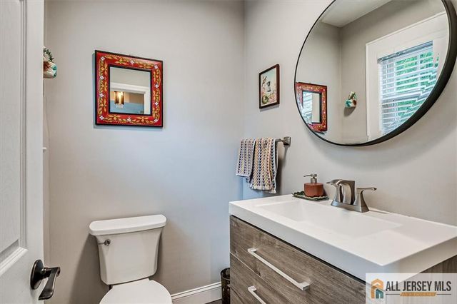 607 S 1st Avenue, Highland Park, NJ 08904