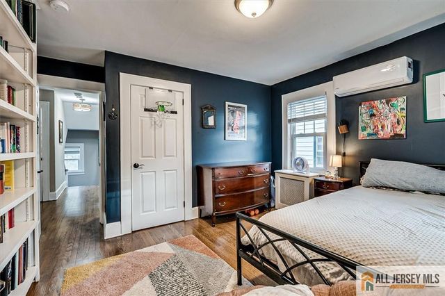 607 S 1st Avenue, Highland Park, NJ 08904