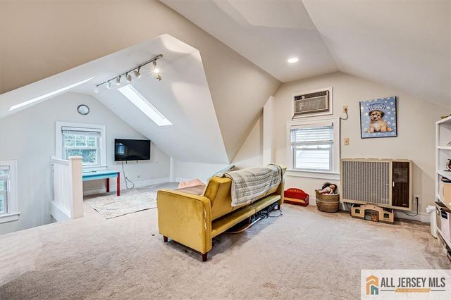 607 S 1st Avenue, Highland Park, NJ 08904