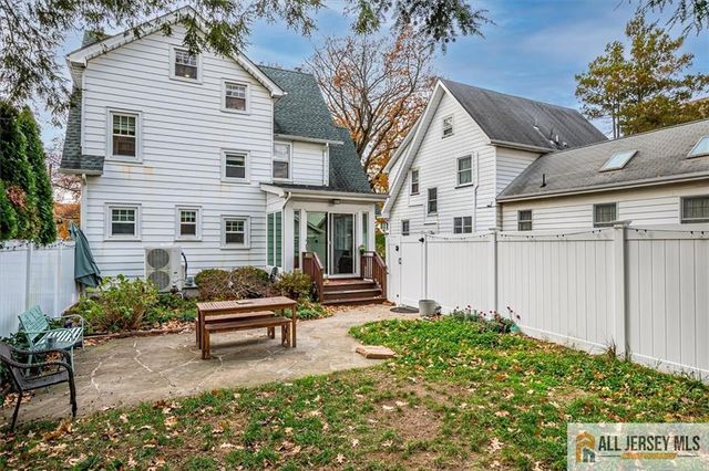 607 S 1st Avenue, Highland Park, NJ 08904