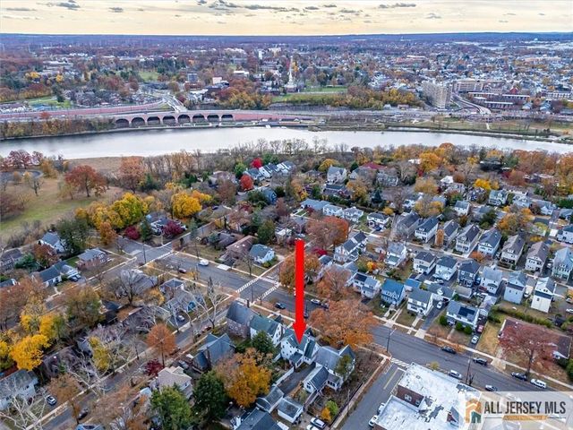 607 S 1st Avenue, Highland Park, NJ 08904