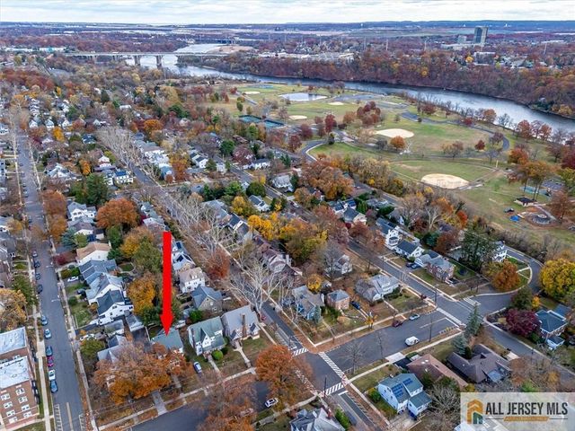 607 S 1st Avenue, Highland Park, NJ 08904