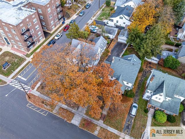 607 S 1st Avenue, Highland Park, NJ 08904