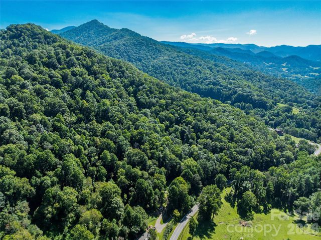 9999 Panther Creek Road B, Clyde, NC 28721
