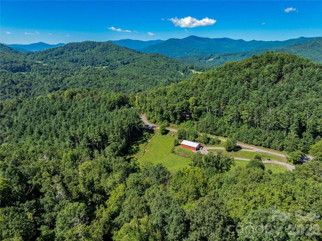 9999 Panther Creek Road B, Clyde, NC 28721