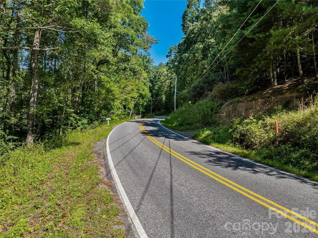 9999 Panther Creek Road B, Clyde, NC 28721