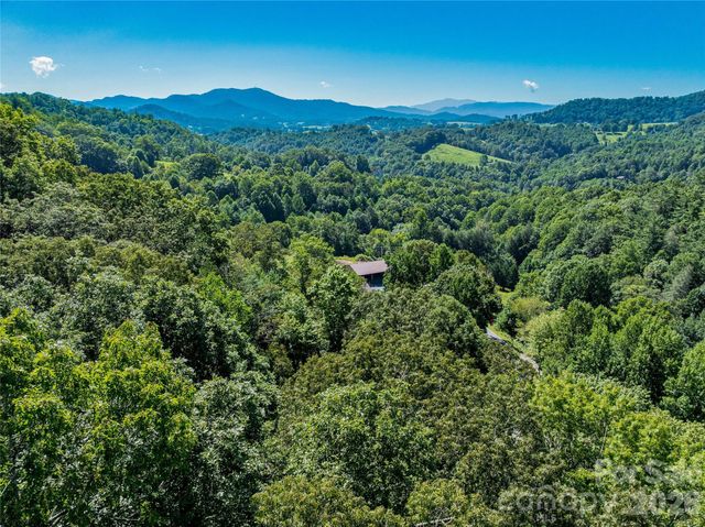 9999 Panther Creek Road B, Clyde, NC 28721