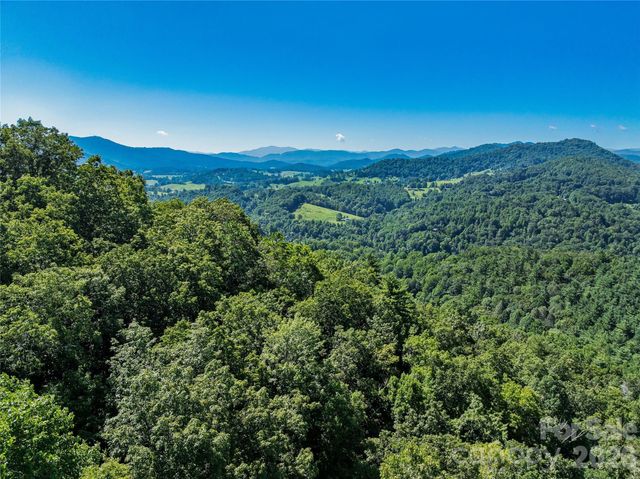 9999 Panther Creek Road B, Clyde, NC 28721