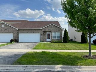 7523 E 111th Lane, Crown Point, IN 46307
