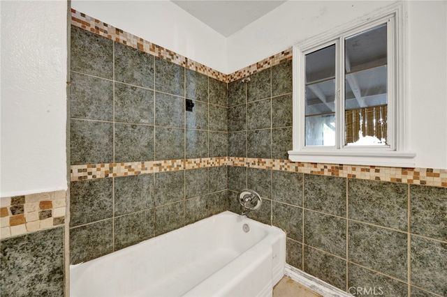 6912 Cedros Avenue, Van Nuys, CA 91405