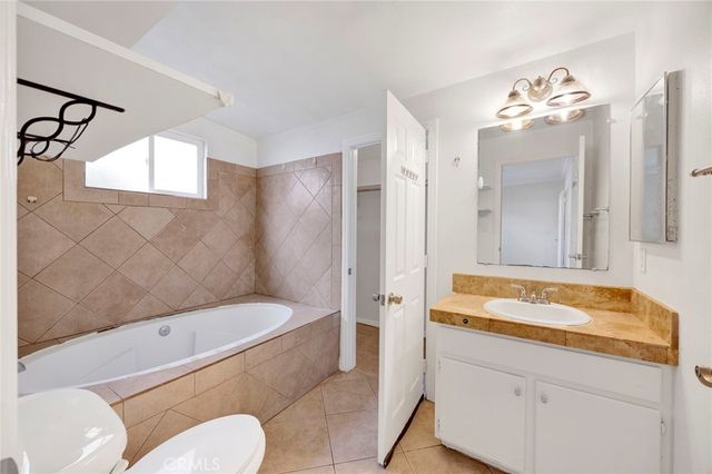 6912 Cedros Avenue, Van Nuys, CA 91405