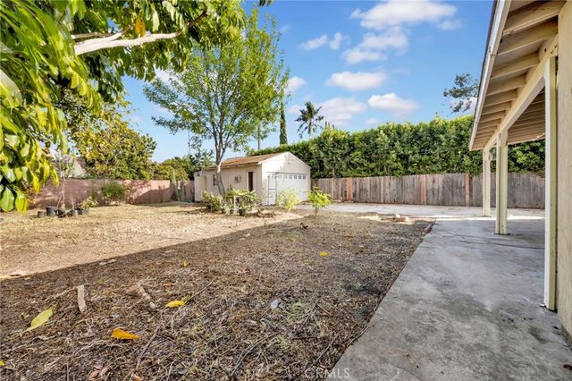 6912 Cedros Avenue, Van Nuys, CA 91405