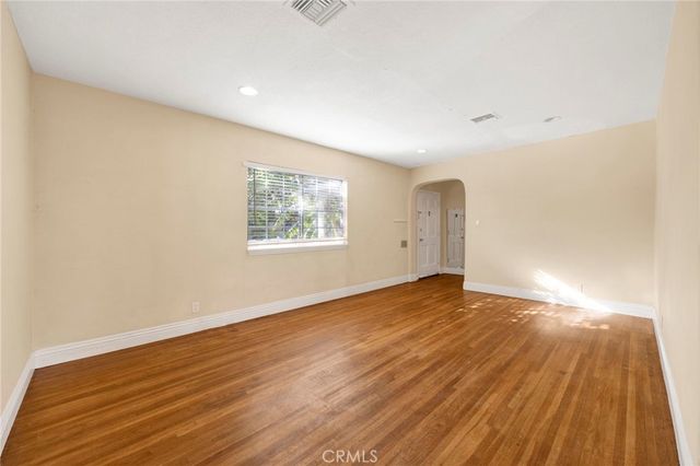 6912 Cedros Avenue, Van Nuys, CA 91405