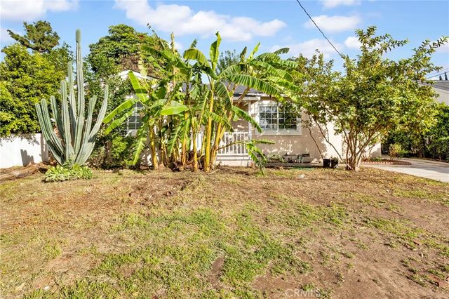 6912 Cedros Avenue, Van Nuys, CA 91405