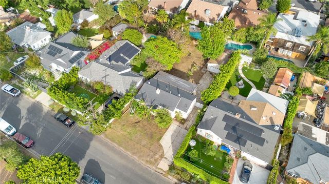 6912 Cedros Avenue, Van Nuys, CA 91405