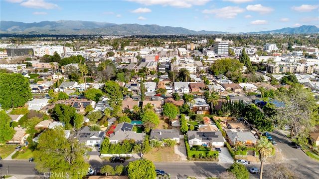 6912 Cedros Avenue, Van Nuys, CA 91405