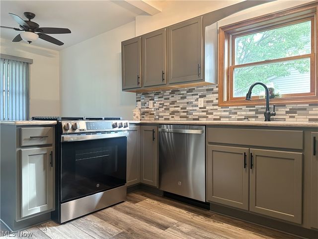 78 Helen Avenue, Niles, OH 44446