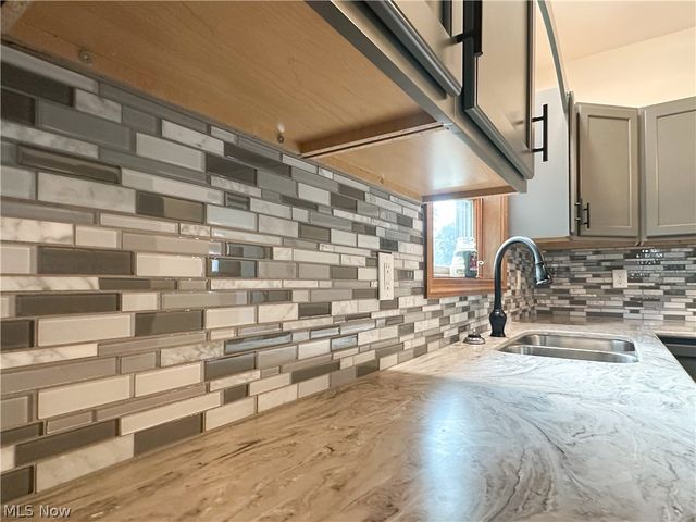 78 Helen Avenue, Niles, OH 44446