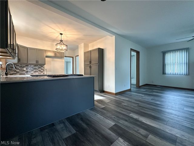 78 Helen Avenue, Niles, OH 44446