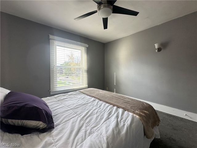 78 Helen Avenue, Niles, OH 44446