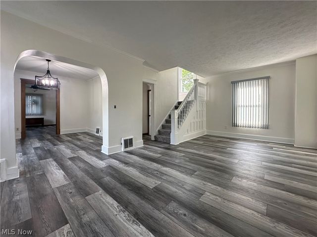 78 Helen Avenue, Niles, OH 44446