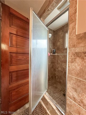 78 Helen Avenue, Niles, OH 44446