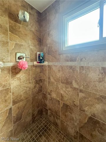 78 Helen Avenue, Niles, OH 44446