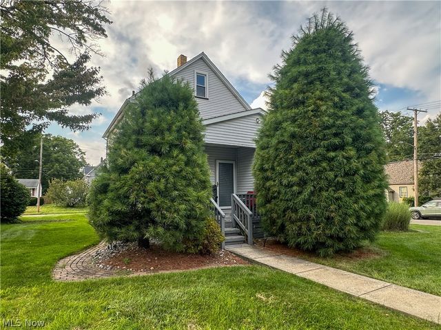78 Helen Avenue, Niles, OH 44446