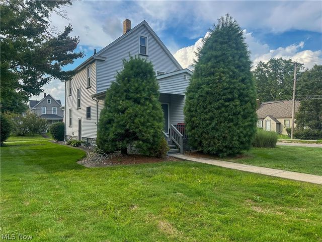 78 Helen Avenue, Niles, OH 44446