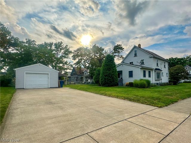78 Helen Avenue, Niles, OH 44446